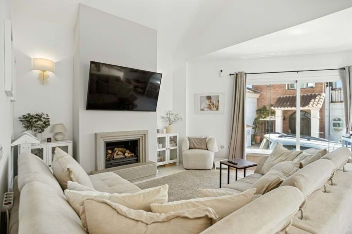 Image No.8-3 Bed Townhouse for sale