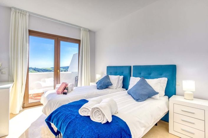 Image No.21-3 Bed Apartment for sale