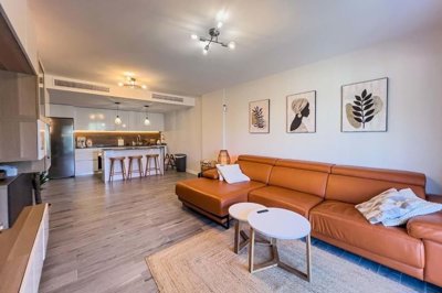 1447-644091-78d1f4f8b6655591b02d22fabb36a692d