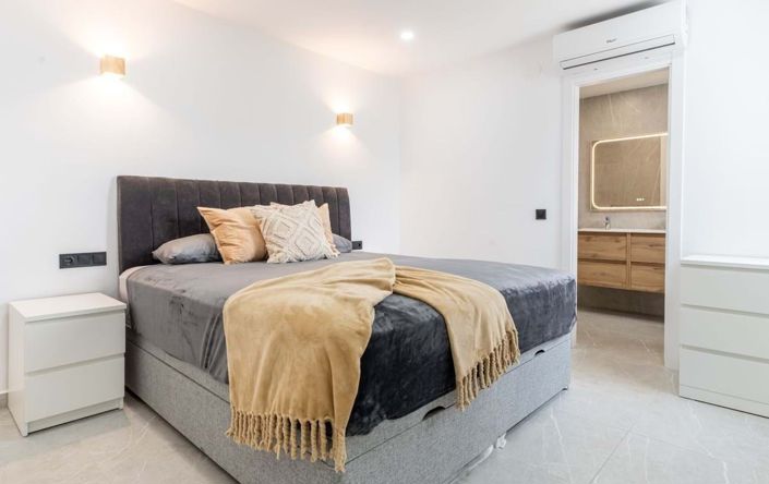 Image No.11-3 Bed Townhouse for sale