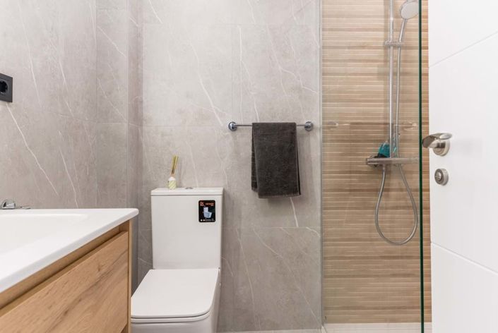 Image No.14-3 Bed Townhouse for sale