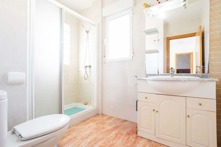 Image No.14-3 Bed Townhouse for sale