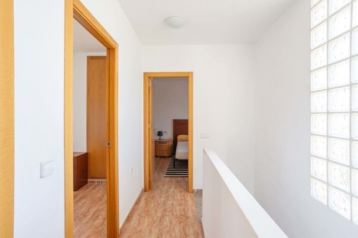 Image No.15-3 Bed Townhouse for sale