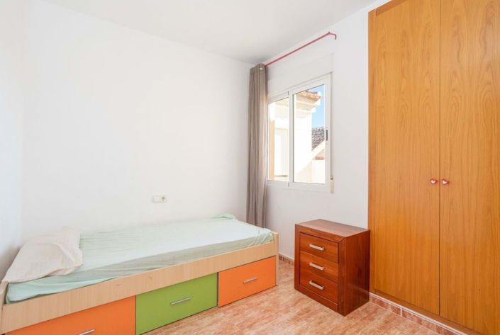 Image No.16-3 Bed Townhouse for sale