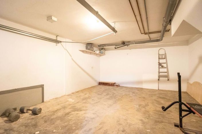 Image No.21-3 Bed Townhouse for sale