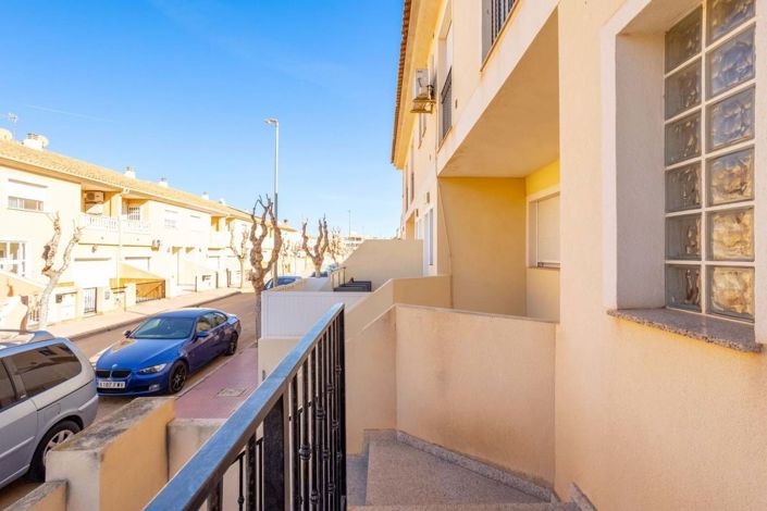 Image No.23-3 Bed Townhouse for sale