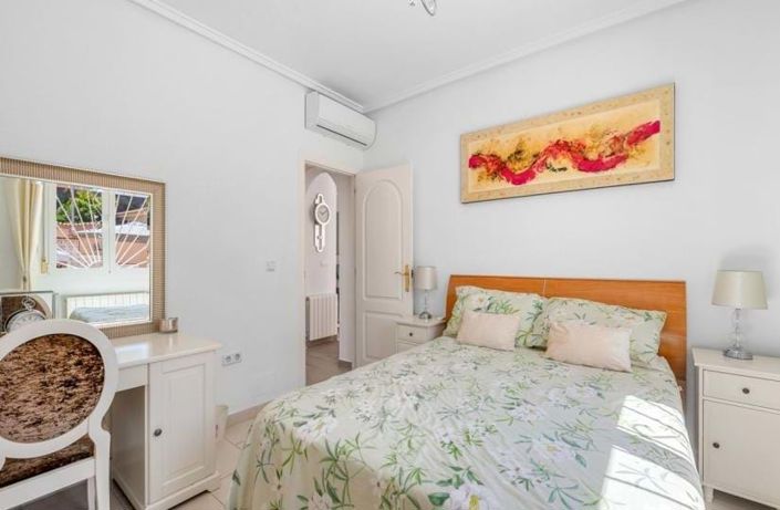 Image No.19-3 Bed Villa for sale