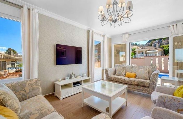 Image No.3-3 Bed Villa for sale