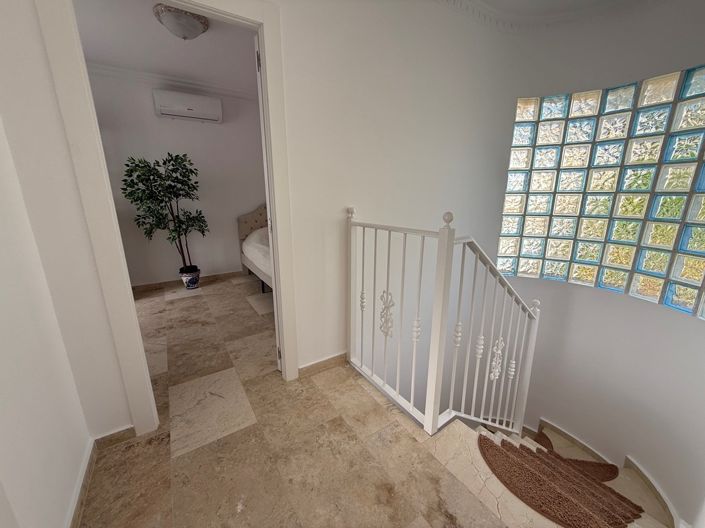 Image No.15-3 Bed Property for sale