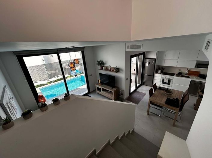 Image No.2-3 Bed Villa for sale