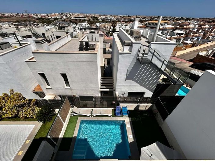 Image No.23-3 Bed Villa for sale