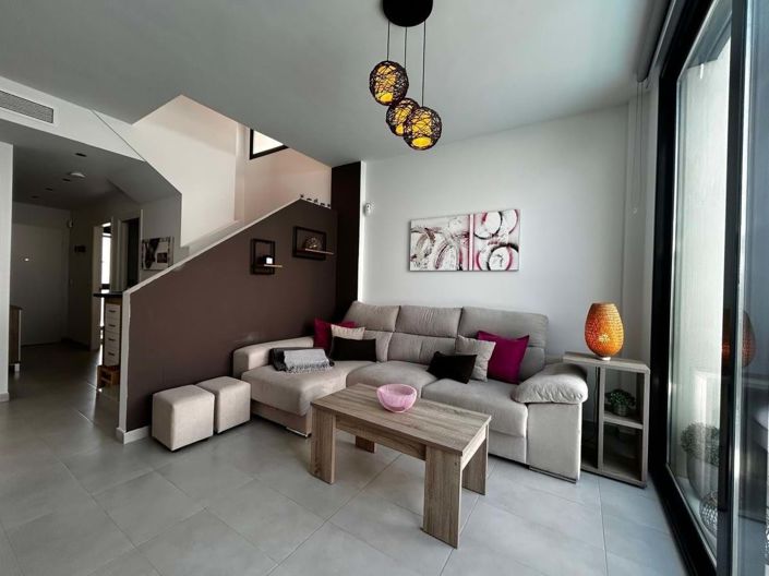 Image No.3-3 Bed Villa for sale