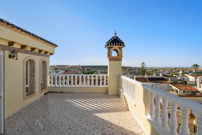 Image No.4-5 Bed Villa for sale