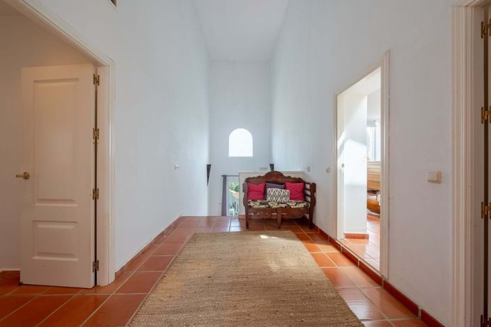 Image No.15-5 Bed Villa for sale