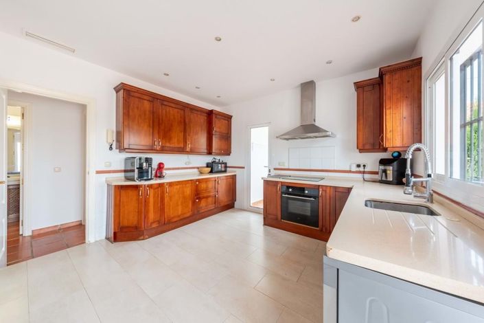 Image No.25-5 Bed Villa for sale