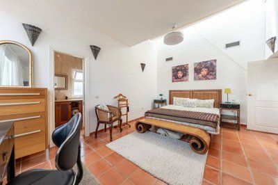 1447-644420-78d1f4f8b6655591b02d22fabb36a692d