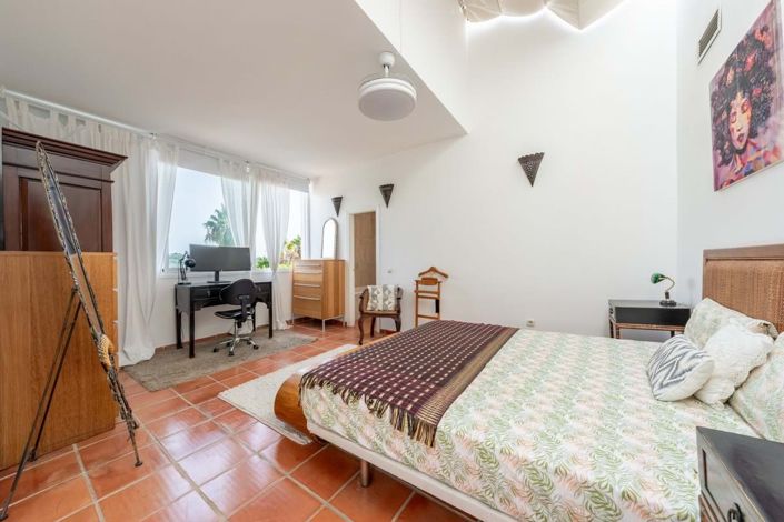 Image No.9-5 Bed Villa for sale