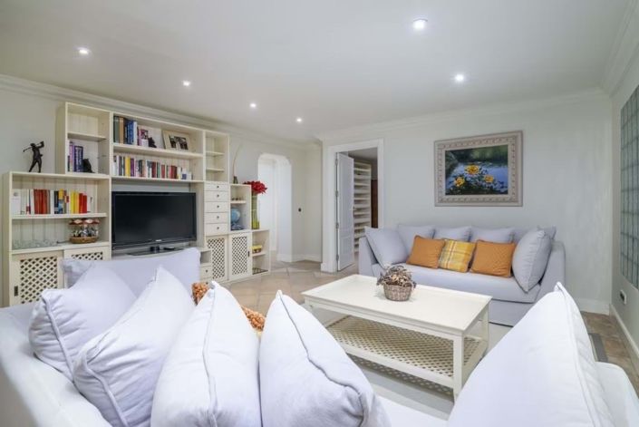 Image No.17-6 Bed Villa for sale