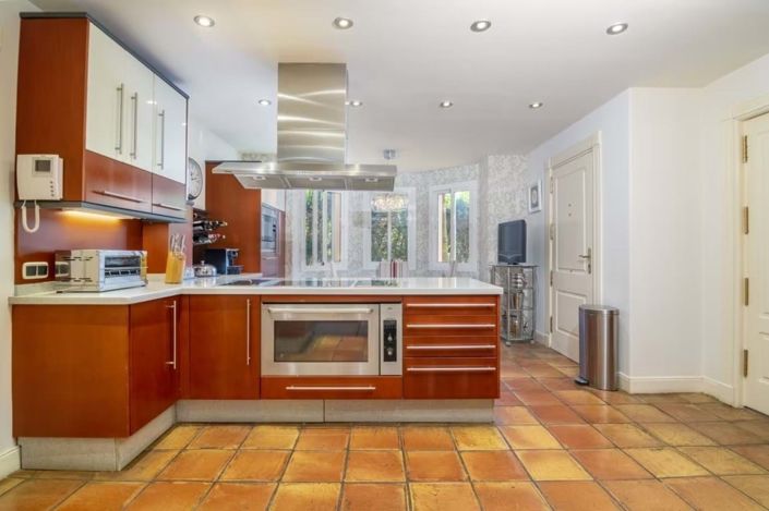 Image No.24-6 Bed Villa for sale