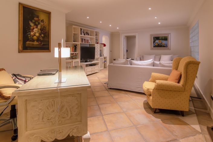 Image No.30-6 Bed Villa for sale