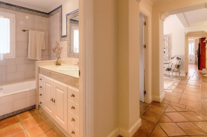 Image No.50-6 Bed Villa for sale