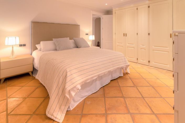 Image No.51-6 Bed Villa for sale