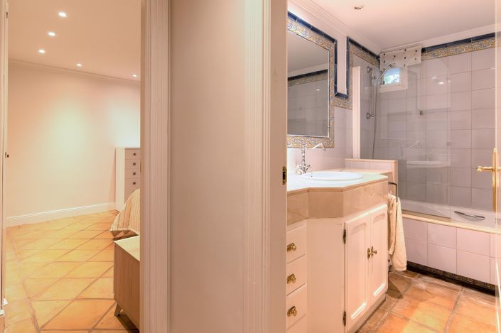 Image No.53-6 Bed Villa for sale