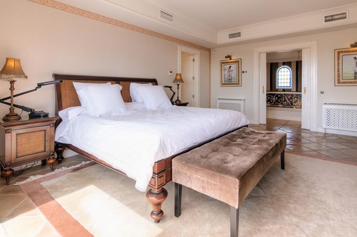 Image No.54-6 Bed Villa for sale