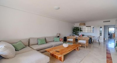 1447-644421-78d1f4f8b6655591b02d22fabb36a692d