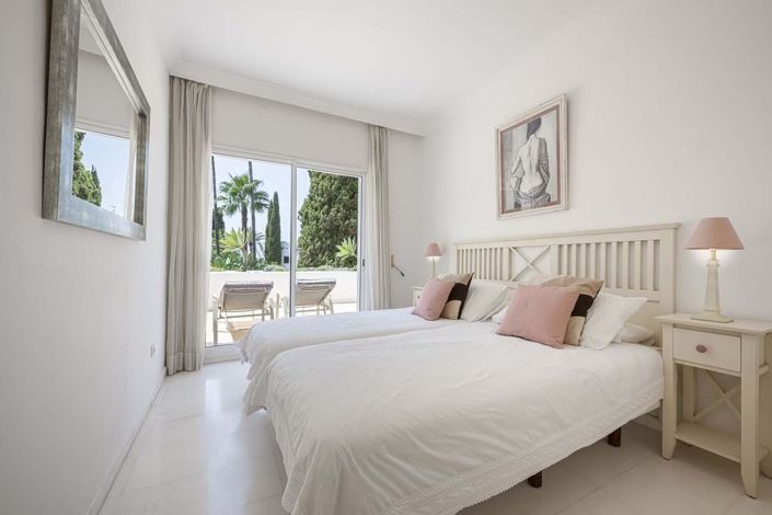 Image No.30-2 Bed Apartment for sale