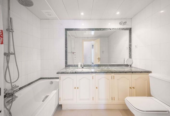 Image No.32-2 Bed Apartment for sale