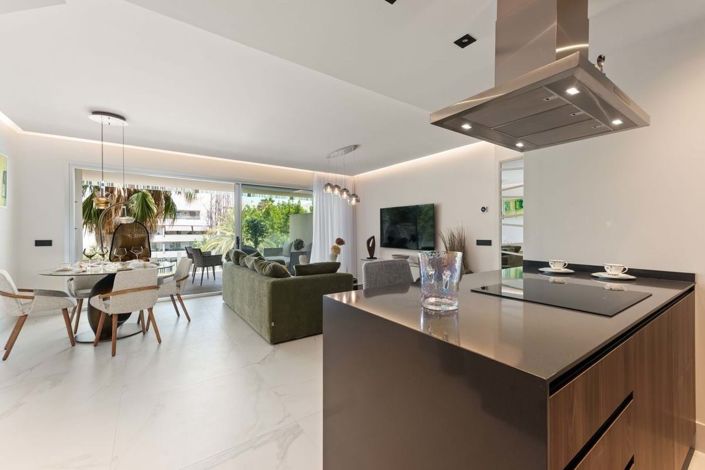 Image No.10-3 Bed Apartment for sale