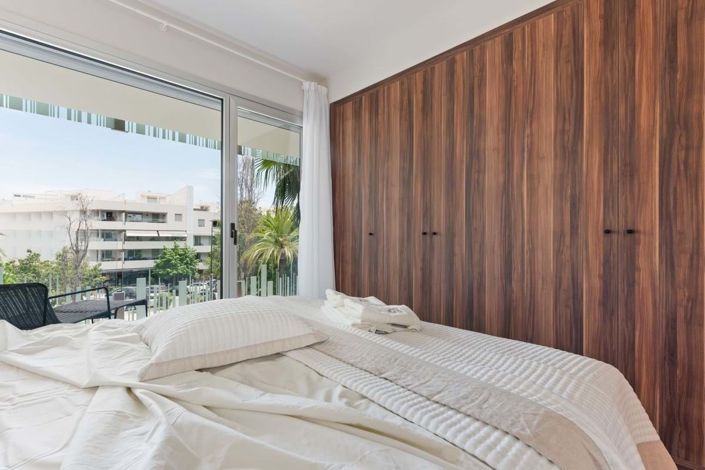 Image No.20-3 Bed Apartment for sale