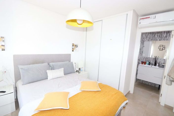 Image No.14-2 Bed Apartment for sale