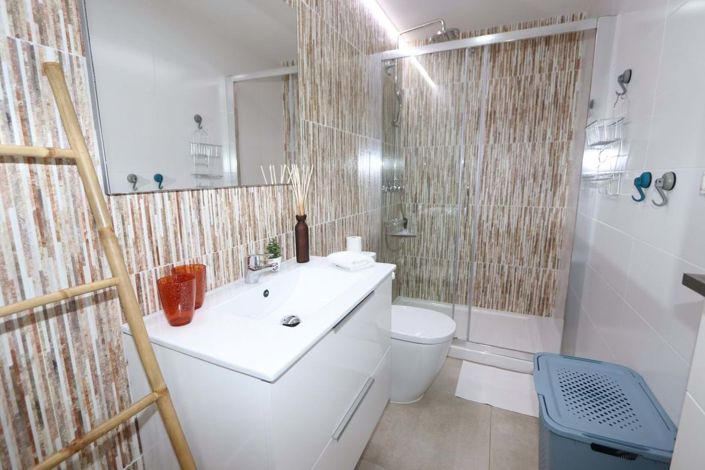 Image No.16-2 Bed Apartment for sale