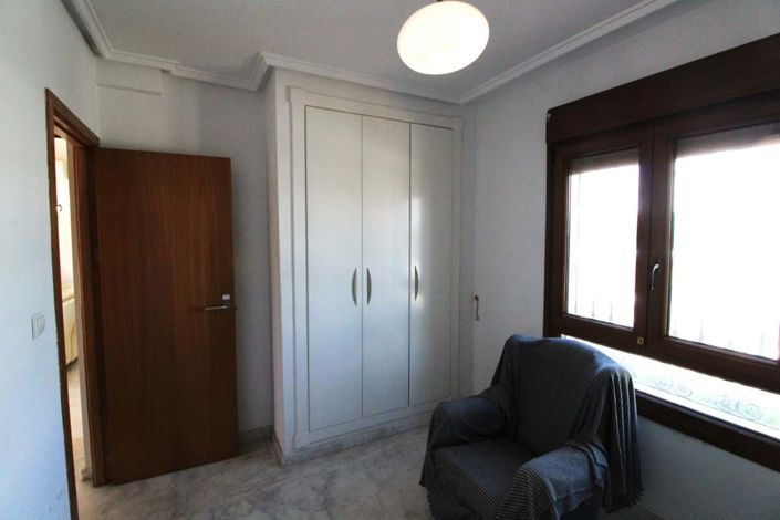 Image No.12-3 Bed Semi-Detached for sale