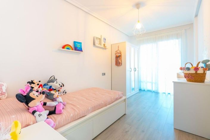 Image No.12-3 Bed Villa for sale