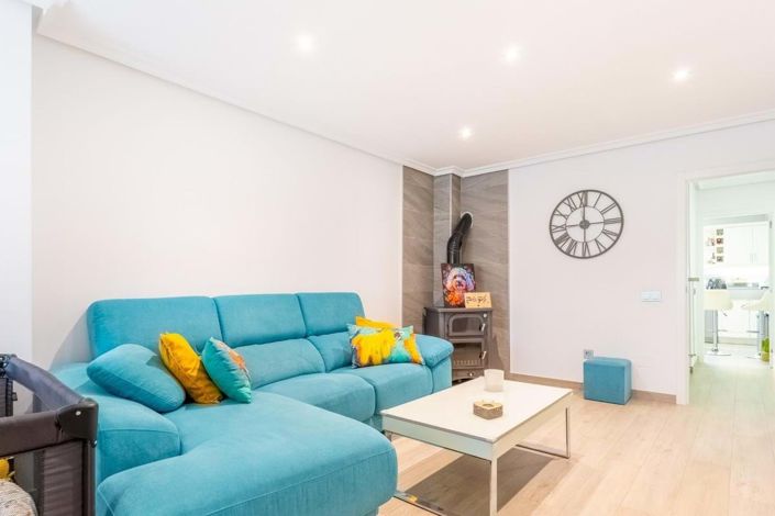 Image No.2-3 Bed Villa for sale