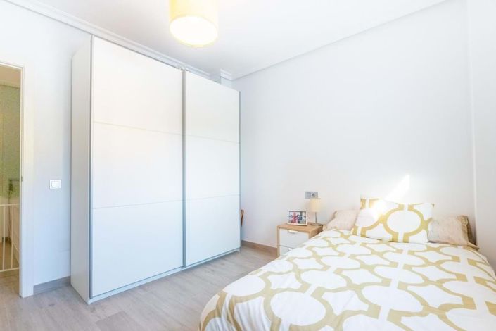 Image No.21-3 Bed Villa for sale