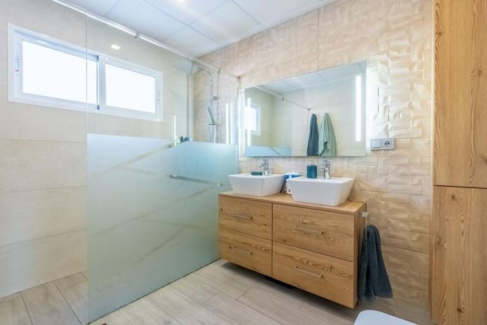 Image No.6-3 Bed Villa for sale