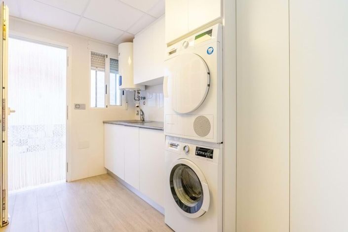 Image No.8-3 Bed Villa for sale