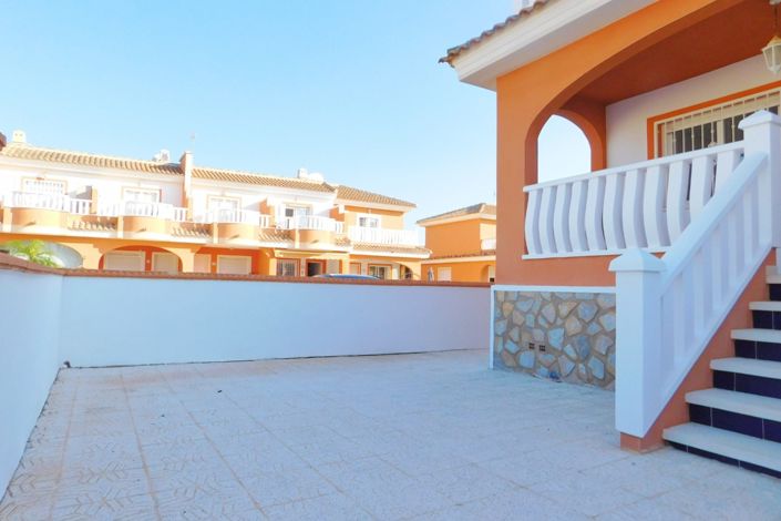 Image No.4-3 Bed Townhouse for sale