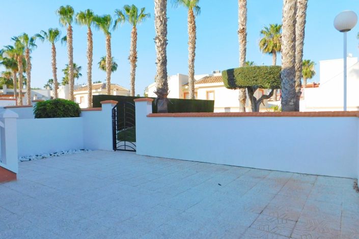 Image No.7-3 Bed Townhouse for sale