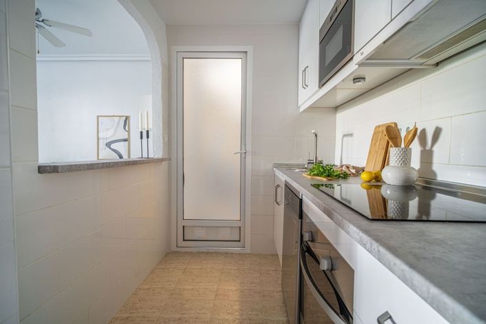 Image No.8-2 Bed Apartment for sale