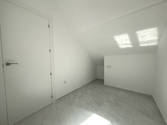 Image No.12-3 Bed Bungalow for sale