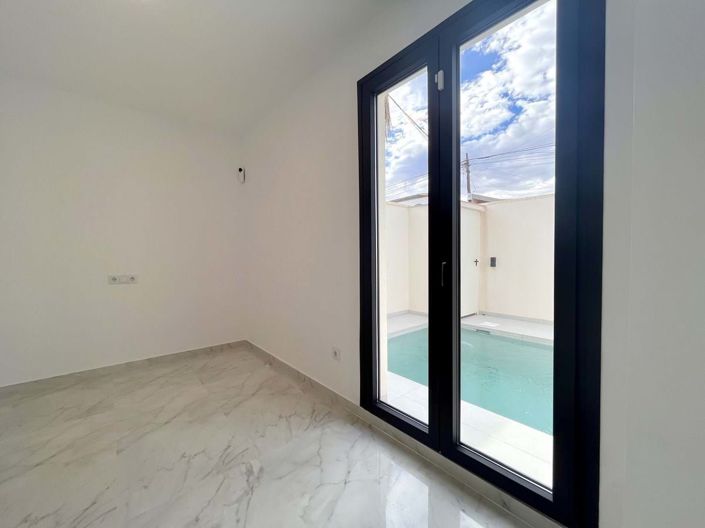 Image No.25-3 Bed Bungalow for sale