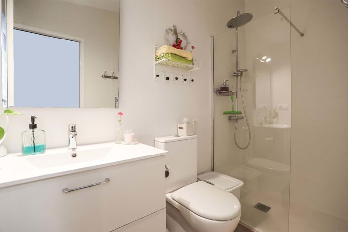 Image No.11-2 Bed Semi-Detached for sale