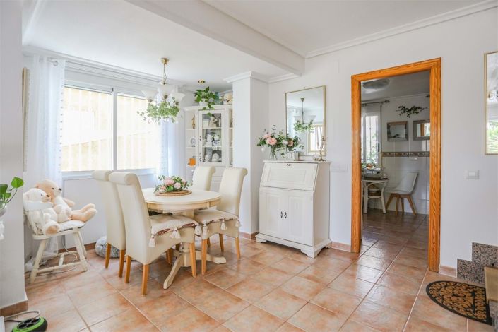 Image No.17-2 Bed Semi-Detached for sale