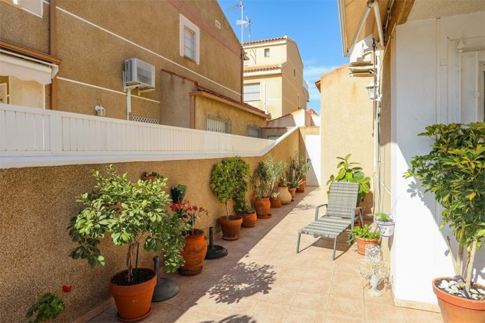 Image No.19-2 Bed Semi-Detached for sale