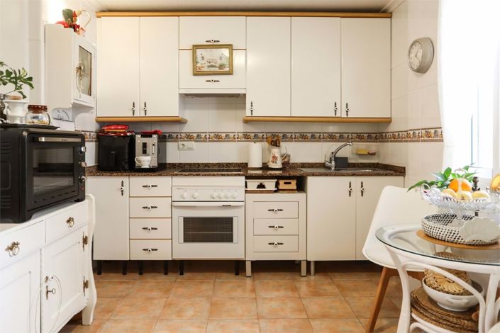 Image No.7-2 Bed Semi-Detached for sale